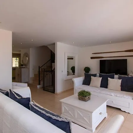 Sunshine Wonderful 3 Bedroom Villa
