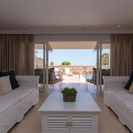 Sunshine Wonderful 3 Bedroom 아데제