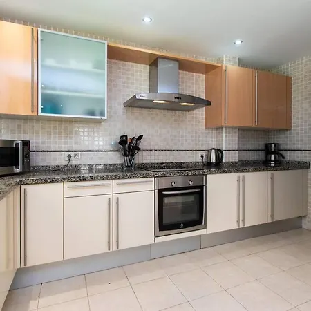 Sunshine Wonderful 3 Bedroom 빌라 아데제